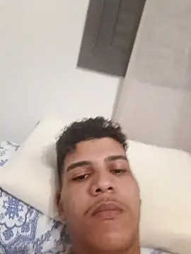 Snapshot of juan0Jpg chatting on October 19, 8:17 am juan0Jpg online show from October 19, 8:17 am