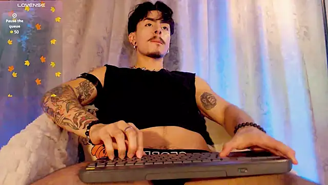 Mathew stardust online show from December 13, 11:44 pm