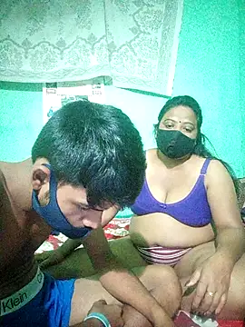 Group Of Lust online show from April 15, 8:31 pm