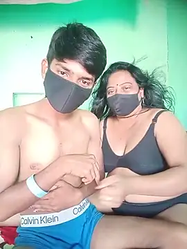 Group Of Lust online show from May 12, 5:26 am