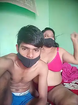 Group Of Lust online show from May 13, 6:53 am