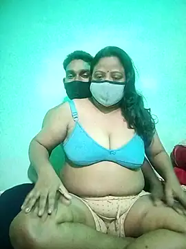 Snapshot of Group_Of_Lust chatting on November 20, 3:18 am Group Of Lust online show from November 20, 3:18 am