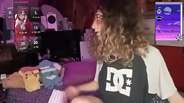 piou-sissy online show from October 22, 8:08 pm