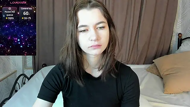 Snapshot of Aisha_Skinny chatting on February 1, 12:18 am Aisha Skinny online show from February 1, 12:18 am