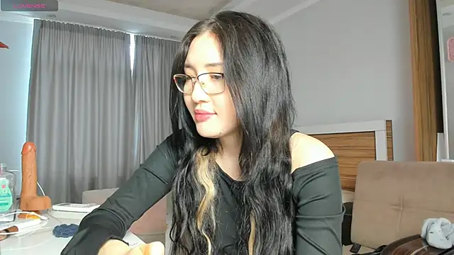 Snapshot of kirigaya_asuna chatting on January 5, 4:14 am kirigaya asuna online show from January 5, 4:14 am