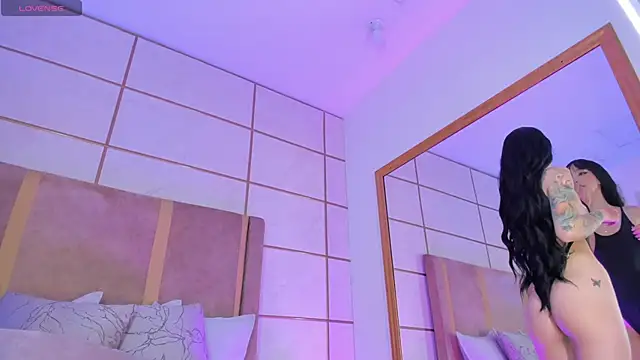 Snapshot of Kittenmeuw chatting on February 7, 4:16 am Kittenmeuw online show from February 7, 4:16 am