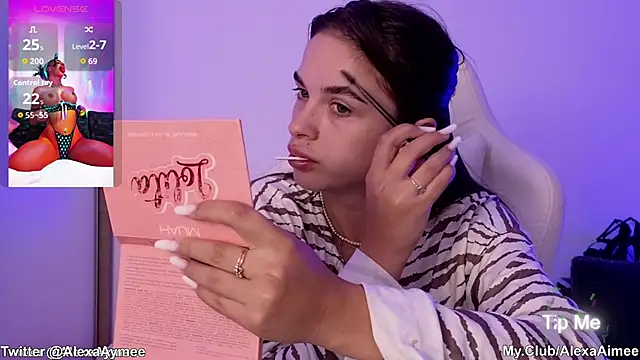 Snapshot of AlexaAimee chatting on September 28, 1:12 am AlexaAimee online show from September 28, 1:12 am