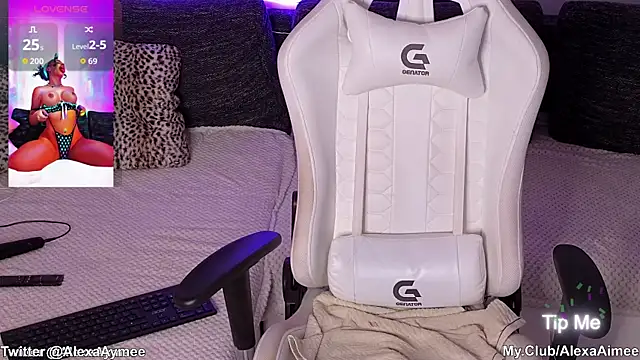 AlexaAimee online show from March 25, 10:14 am