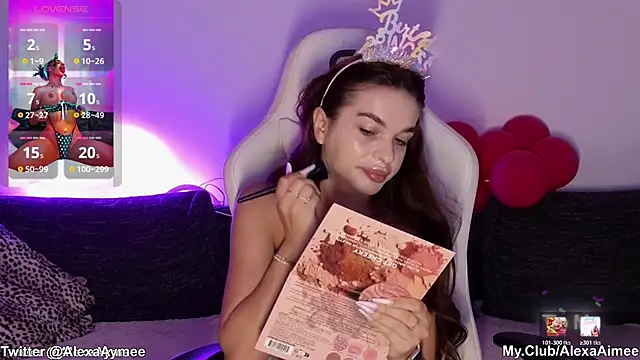 AlexaAimee online show from April 8, 6:37 am