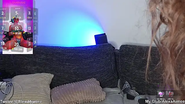 AlexaAimee online show from January 10, 1:45 am