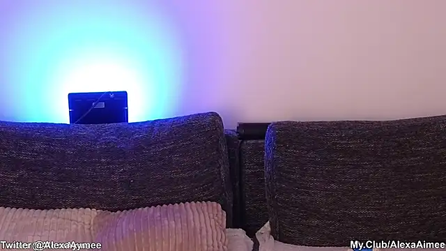 AlexaAimee online show from December 15, 9:31 pm