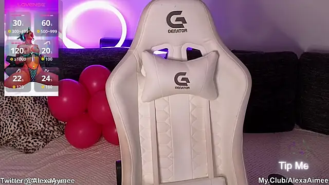 AlexaAimee online show from April 1, 5:20 am