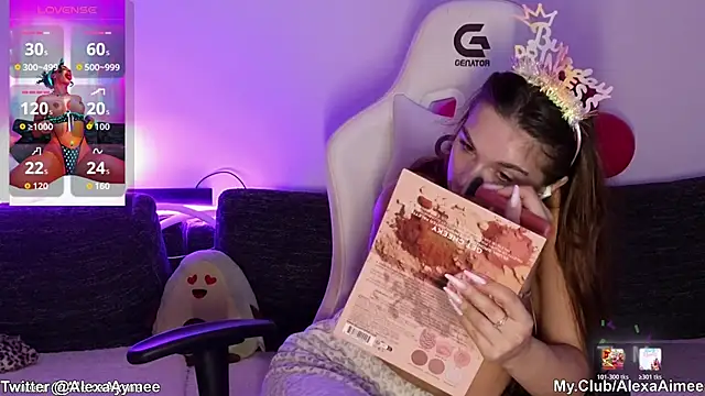 AlexaAimee online show from April 4, 7:04 am