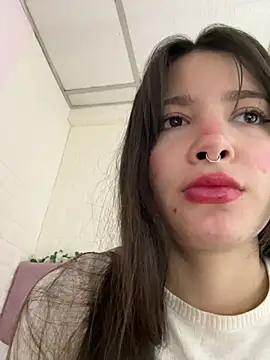 Snapshot of annaharper- chatting on December 15, 4:07 am annaharper- online show from December 15, 4:07 am