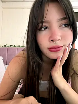 Snapshot of annaharper- chatting on December 6, 4:52 am annaharper- online show from December 6, 4:52 am