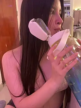 annaharper- online show from December 5, 4:00 am