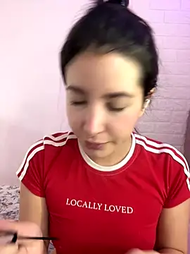 Snapshot of annaharper- chatting on September 10, 4:22 am annaharper- online show from September 10, 4:22 am