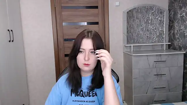 Kristy-Max online show from December 14, 9:04 am