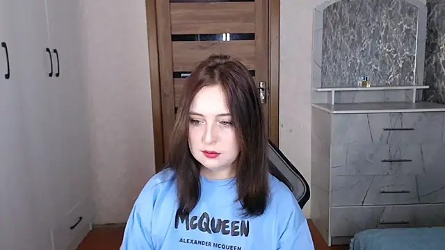 Kristy-Max online show from November 16, 10:46 pm