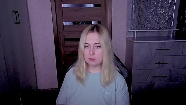 Kristy-Max online show from May 14, 8:28 pm