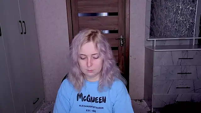 Kristy-Max online show from March 21, 6:36 am