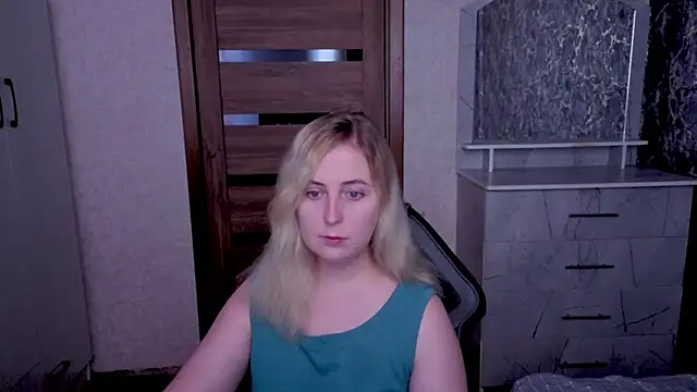 Kristy-Max online show from June 29, 5:03 am
