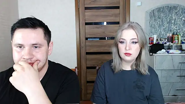 Snapshot of Kristy-Max chatting on February 25, 3:31 pm Kristy-Max online show from February 25, 3:31 pm