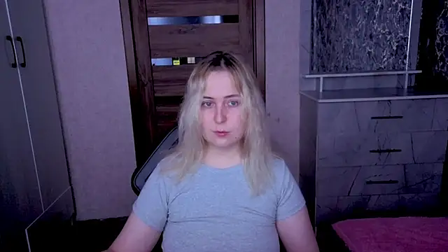 Kristy-Max online show from June 9, 8:32 pm