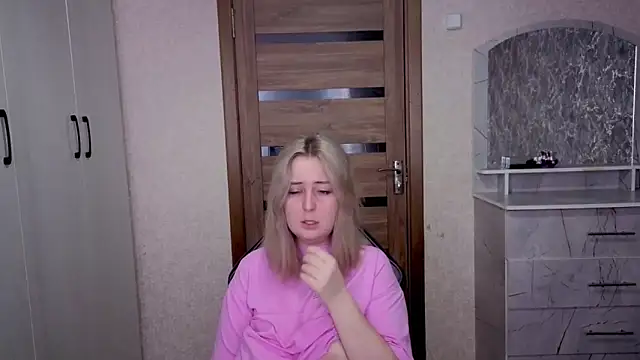 Kristy-Max online show from February 10, 10:09 pm