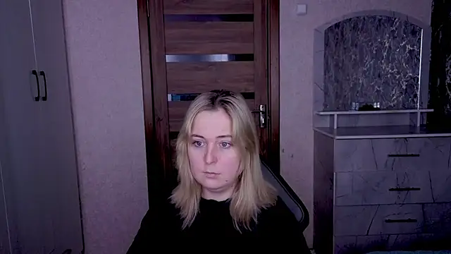 Kristy-Max online show from February 23, 1:55 pm