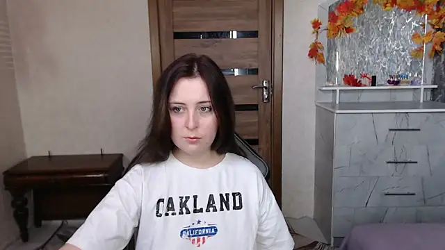 Snapshot of Kristy-Max chatting on October 13, 10:28 am Kristy-Max online show from October 13, 10:28 am