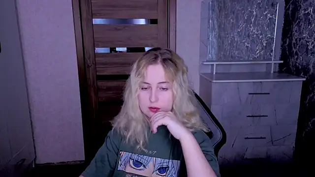 Kristy-Max online show from June 20, 5:51 pm
