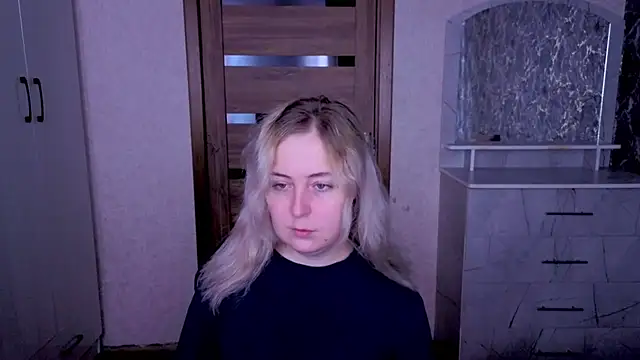 Kristy-Max online show from June 23, 7:56 pm