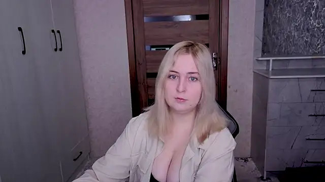 Kristy-Max online show from March 25, 8:35 am