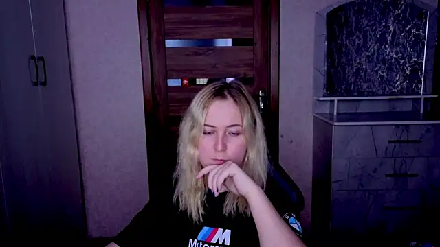 Kristy-Max online show from June 3, 11:09 pm