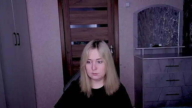 Kristy-Max online show from February 24, 2:34 am