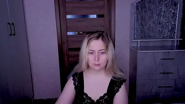 Kristy-Max online show from June 27, 11:55 pm