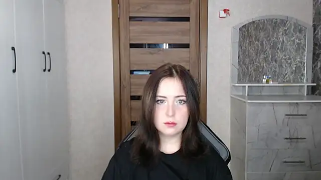 Kristy-Max online show from October 27, 8:54 pm