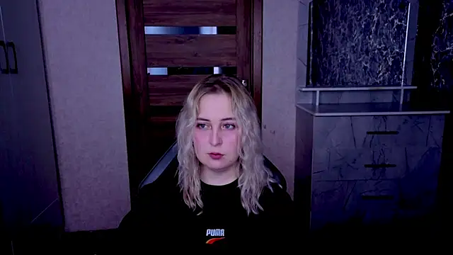 Kristy-Max online show from June 6, 7:19 pm