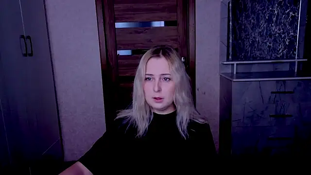 Kristy-Max online show from June 7, 7:41 pm