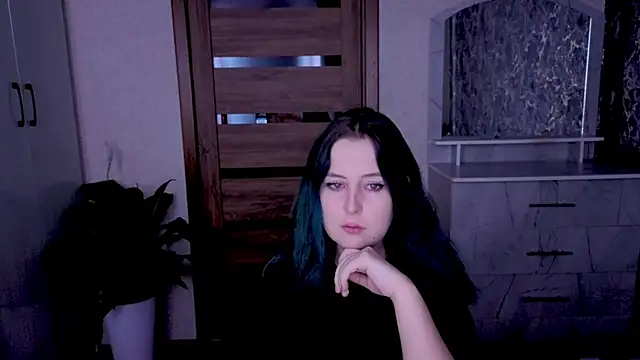 Kristy-Max online show from July 6, 8:00 pm