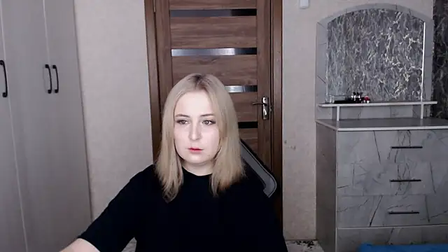 Kristy-Max online show from January 6, 9:19 pm