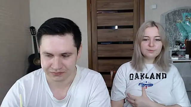 Snapshot of Kristy-Max chatting on March 16, 4:30 am Kristy-Max online show from March 16, 4:30 am