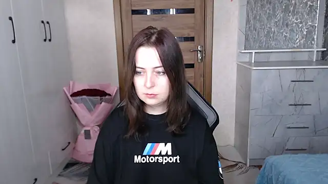 Kristy-Max online show from November 7, 4:39 am