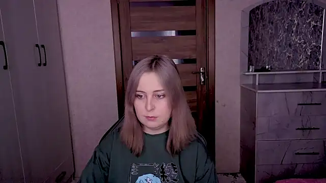 Kristy-Max online show from February 4, 8:59 pm