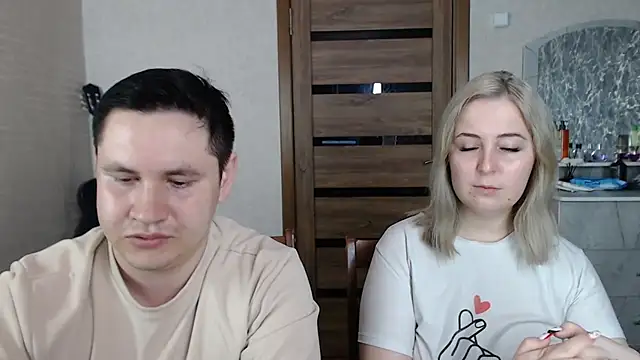 Snapshot of Kristy-Max chatting on March 6, 11:31 pm Kristy-Max online show from March 6, 11:31 pm