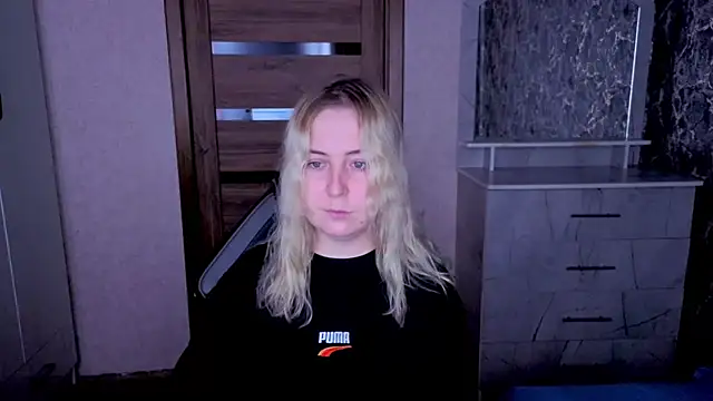 Kristy-Max online show from June 18, 7:08 pm