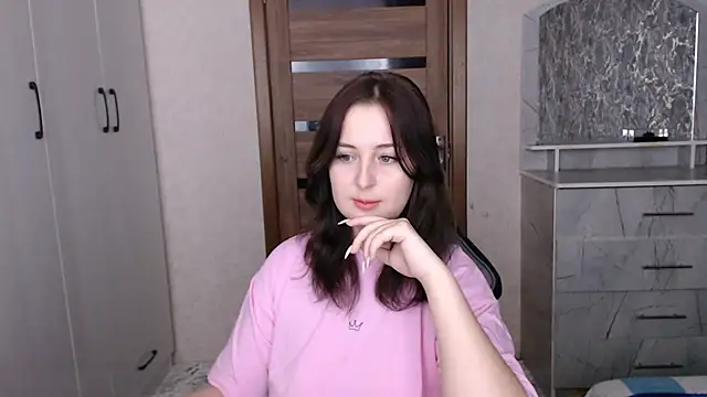 Kristy-Max online show from December 15, 11:31 pm