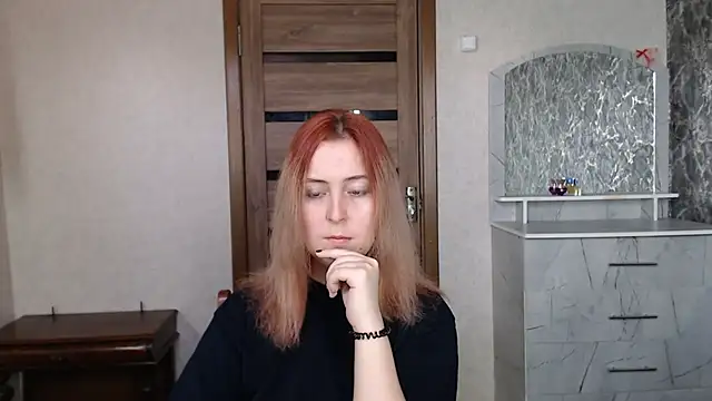 Snapshot of Kristy-Max chatting on September 25, 11:38 am Kristy-Max online show from September 25, 11:38 am