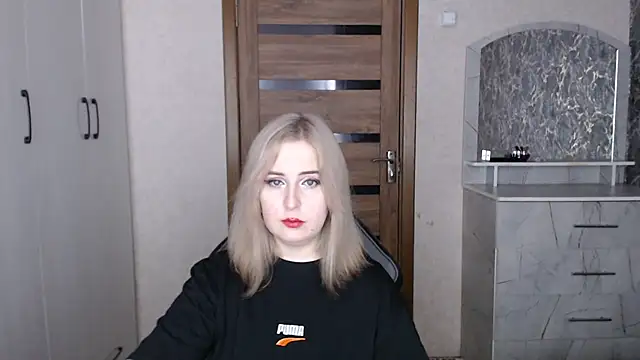 Kristy-Max online show from January 12, 10:03 pm